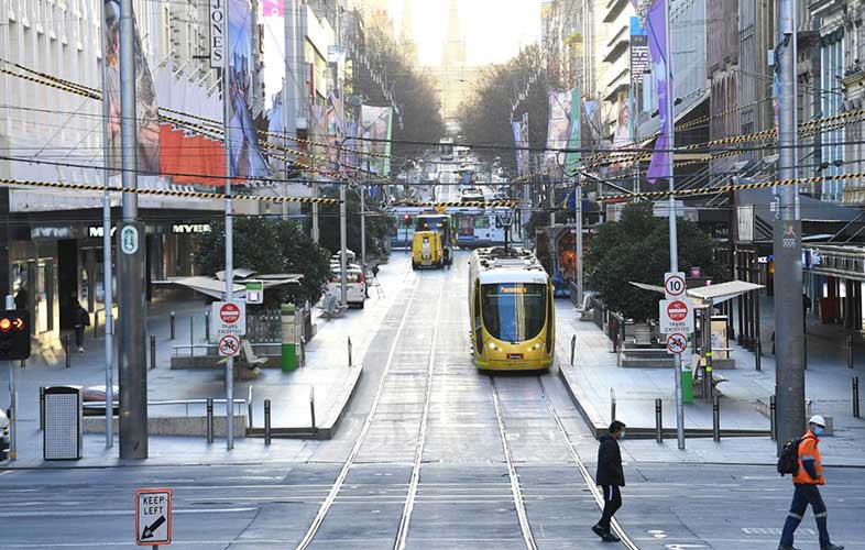 Yeni Zelanda'da karantina onlemleri geri geldi