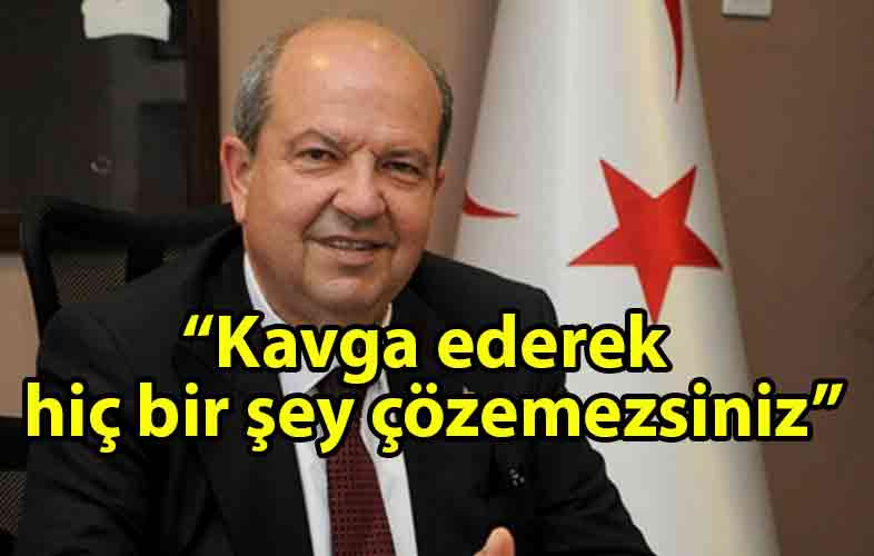 ozgur_gazete_kibris_Tatar_gazetecilerin_sorularını_yanıtladı