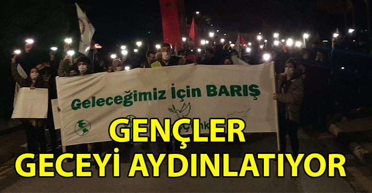 ozgur_gazete_kibris_Gencler_BARİS_diyerek_yuruyor