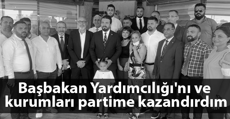 ozgur_gazete_kibris_bertan_zaroglu_ydp_istifa